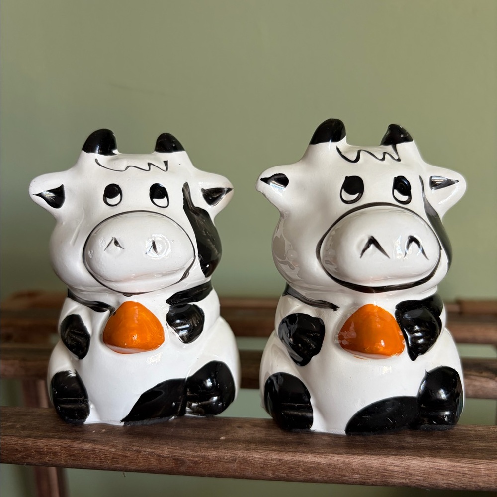 Ceramic Cow Salt and Pepper Shakers - Black and White
